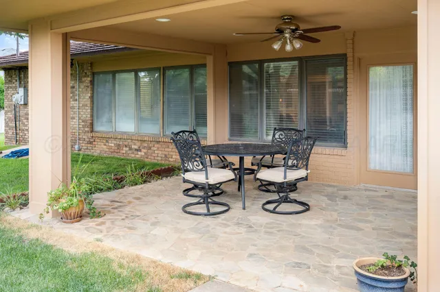 $460,000 | 2343 North Chestnut Drive, Pampa, TX 79065