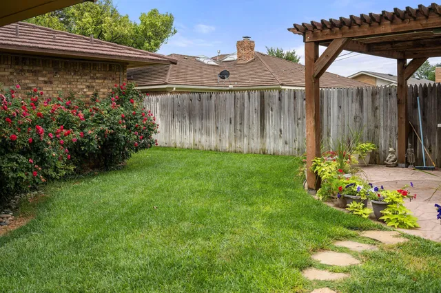 $460,000 | 2343 North Chestnut Drive, Pampa, TX 79065