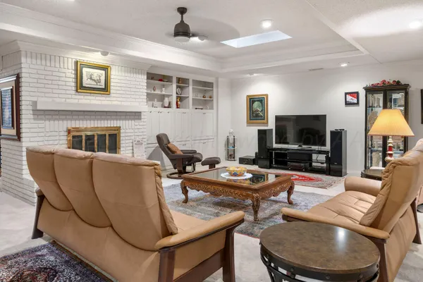 $460,000 | 2343 North Chestnut Drive, Pampa, TX 79065