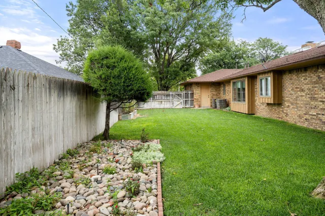 $460,000 | 2343 North Chestnut Drive, Pampa, TX 79065