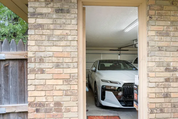 $460,000 | 2343 North Chestnut Drive, Pampa, TX 79065