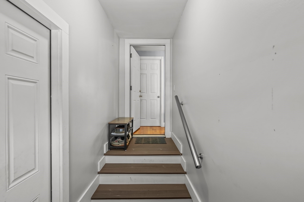 1706 Brayton Point Road Somerset, MA 02726 - Photo 16 of 32