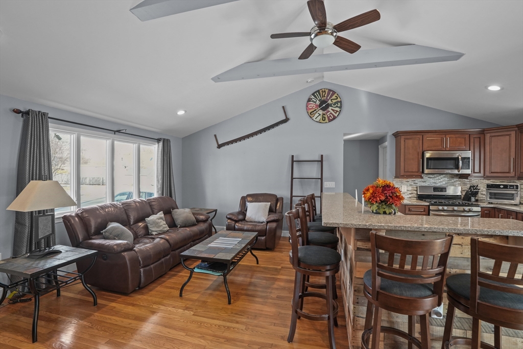 1706 Brayton Point Road Somerset, MA 02726 - Photo 9 of 32