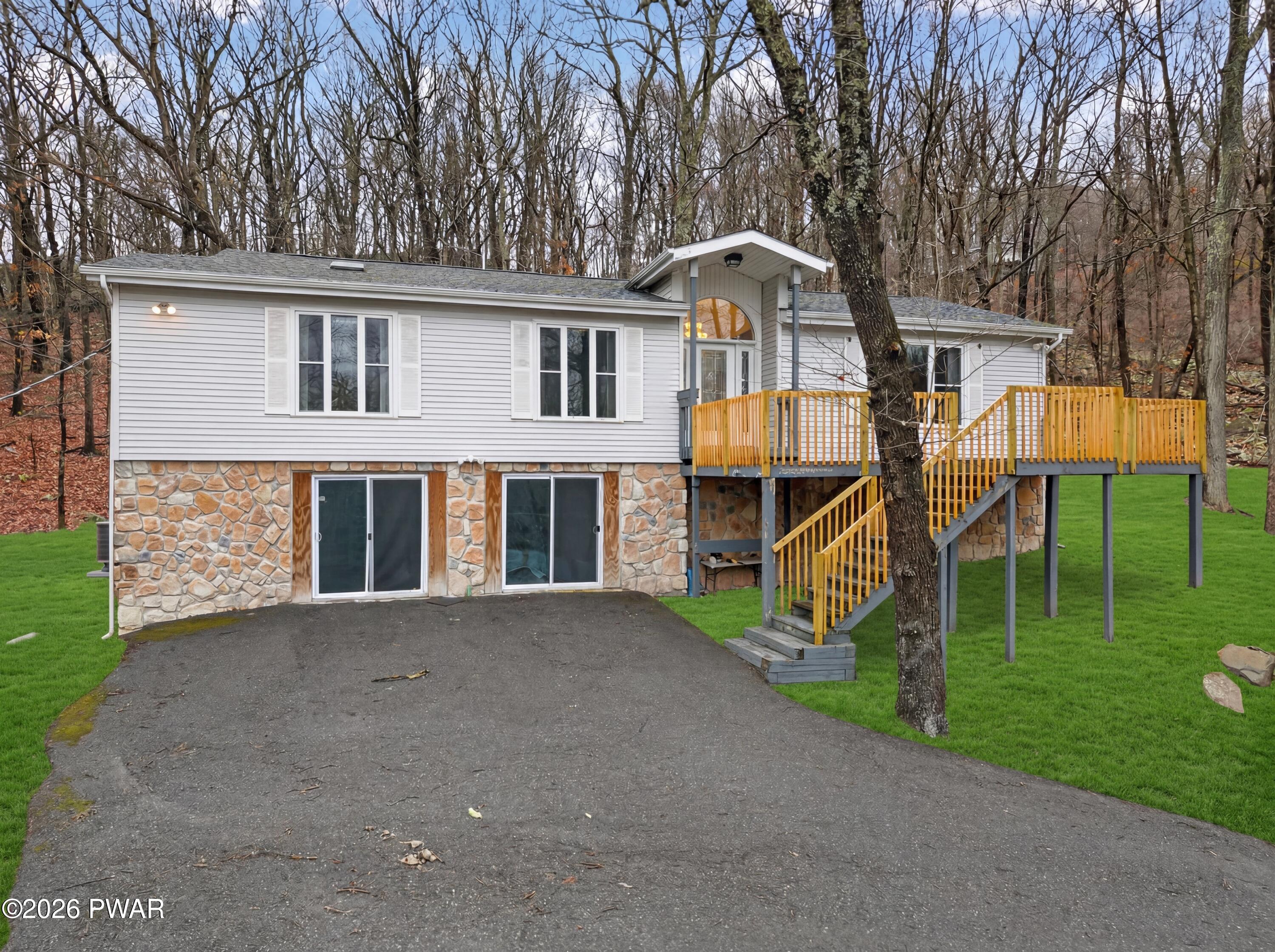 163 Radcliff Road Bushkill, PA 18324 - Photo 6 of 46