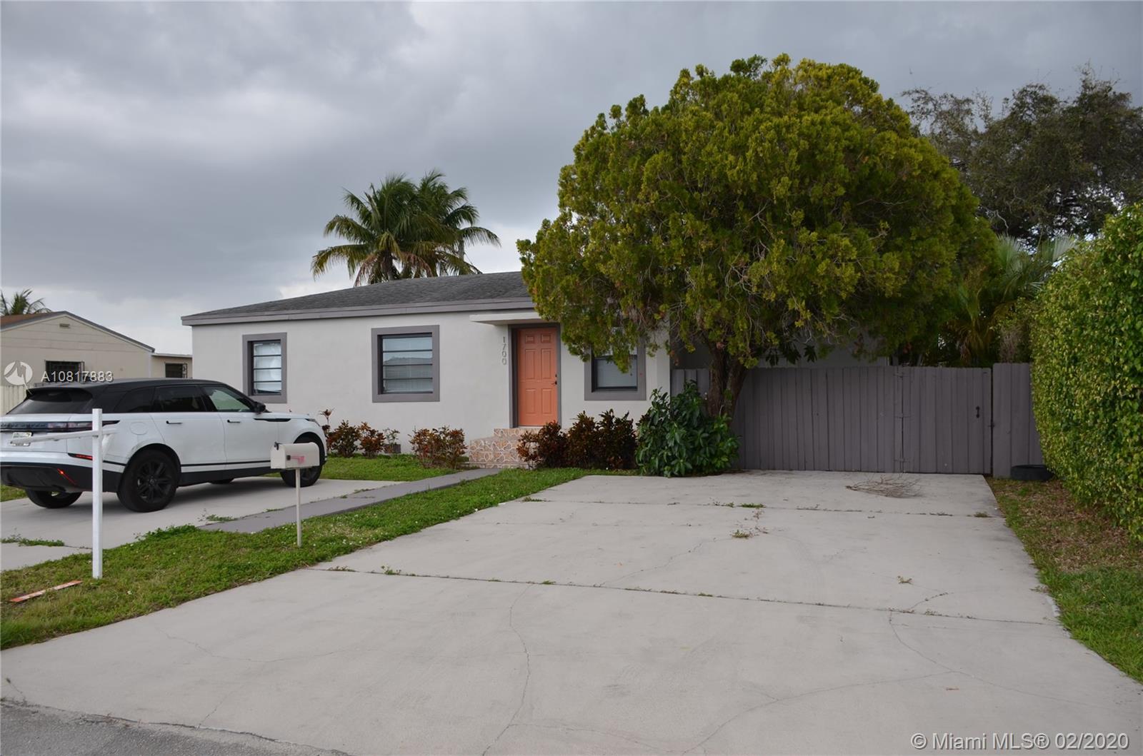 1700 Southwest 75th Avenue Road Miami, FL 33155 - Photo 2 of 42 Gallery Image 2