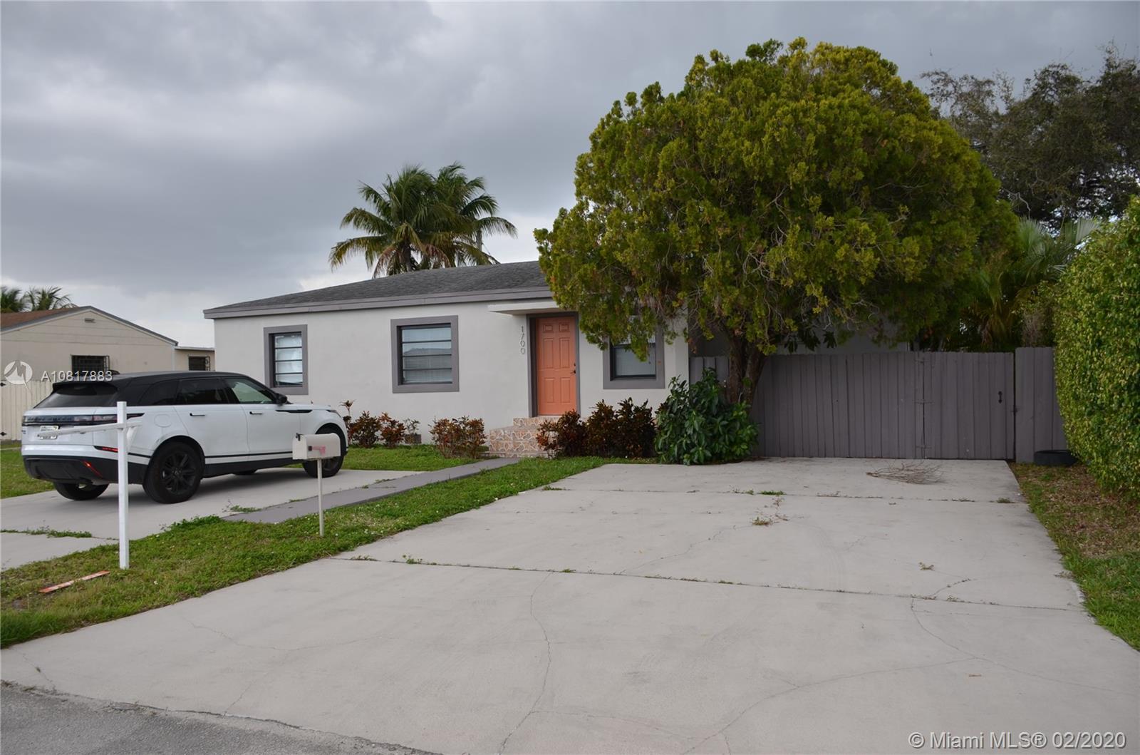 1700 Southwest 75th Avenue Road Miami, FL 33155 - Photo 3 of 42 Gallery Image 3