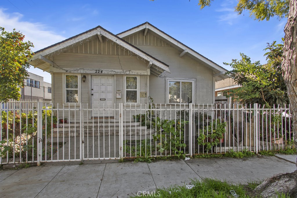 224 West 14th Street Long Beach, CA 90813 - Photo 1 of 31 a front view of a house with glass windows
