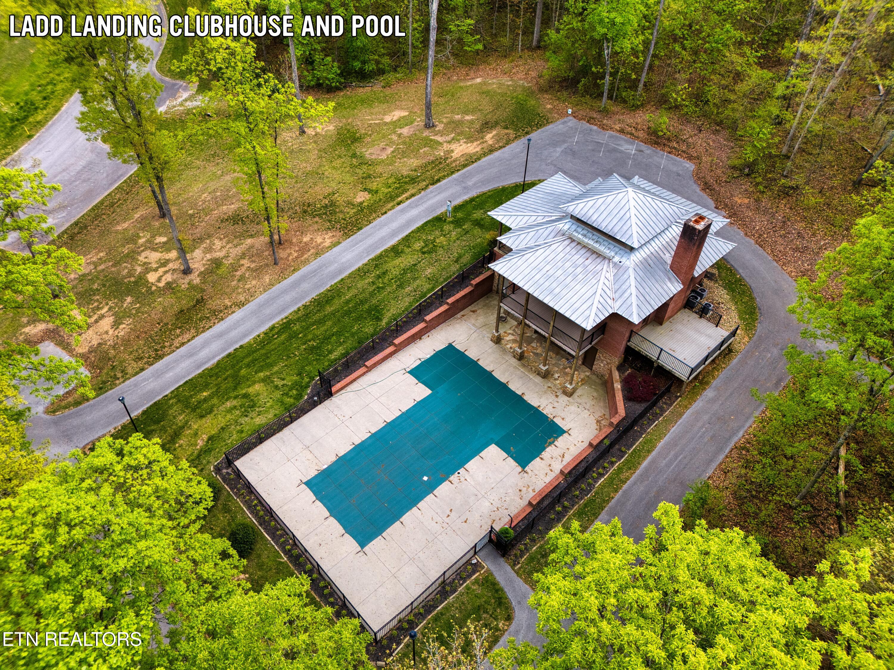 1003 Sheerwater Road Kingston, TN 37763 - Photo 13 of 14 Community pool