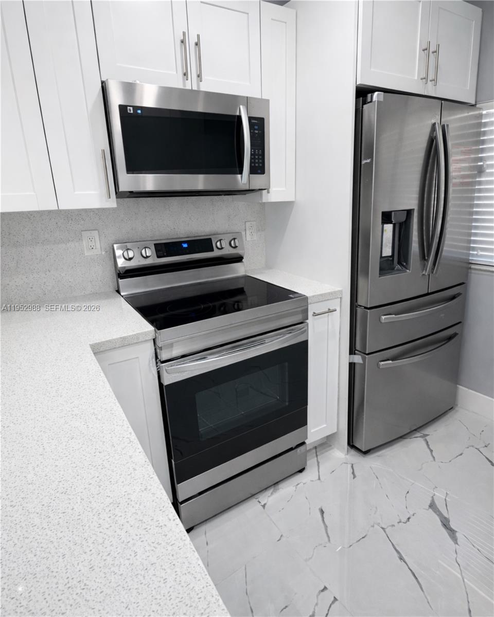 7925 West 29th Way, Unit 201 Hialeah, FL 33018 - Photo 2 of 10