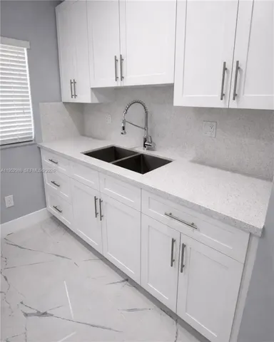 $2,500 | 7925 West 29th Way, Unit 201, Hialeah, FL 33018