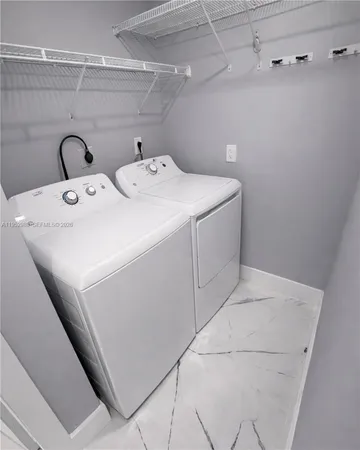 $2,400 | 7925 West 29th Way, Unit 201, Hialeah, FL 33018