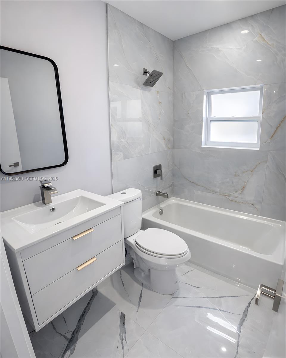 7925 West 29th Way, Unit 201 Hialeah, FL 33018 - Photo 8 of 10