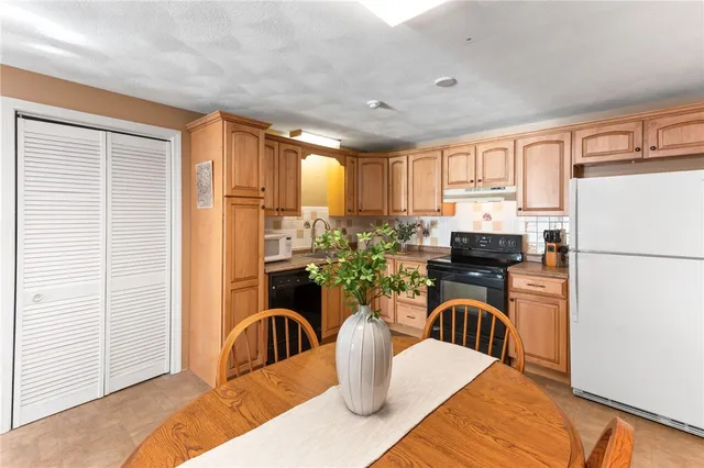 $209,900 | 555 Diamond Hill Road, Unit 204, Woonsocket, RI 02895