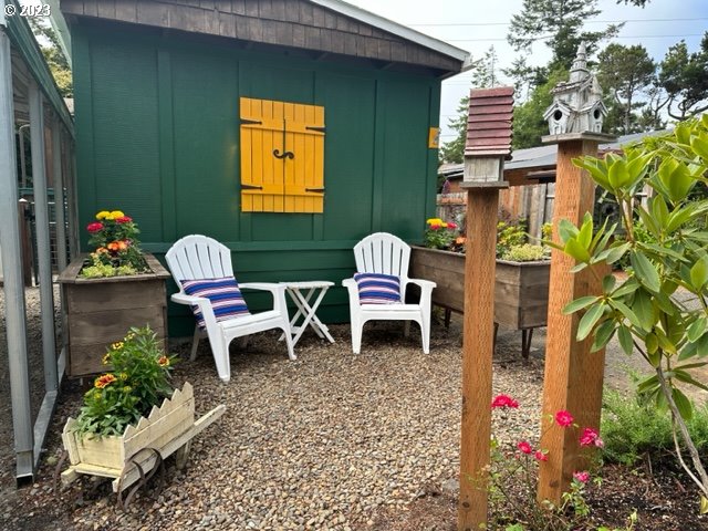 154 Outer Drive Florence, OR 97439 - Photo 24 of 40 Yard