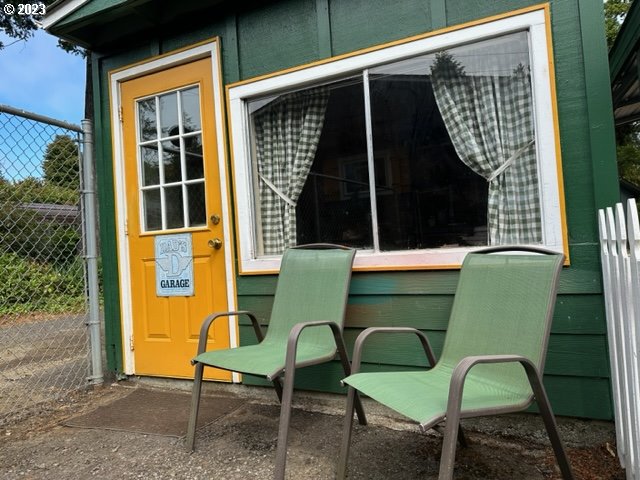 154 Outer Drive Florence, OR 97439 - Photo 26 of 40 Utility Shed