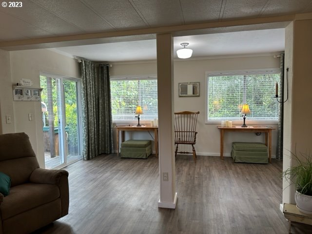 154 Outer Drive Florence, OR 97439 - Photo 7 of 40 Entrance/Foyer