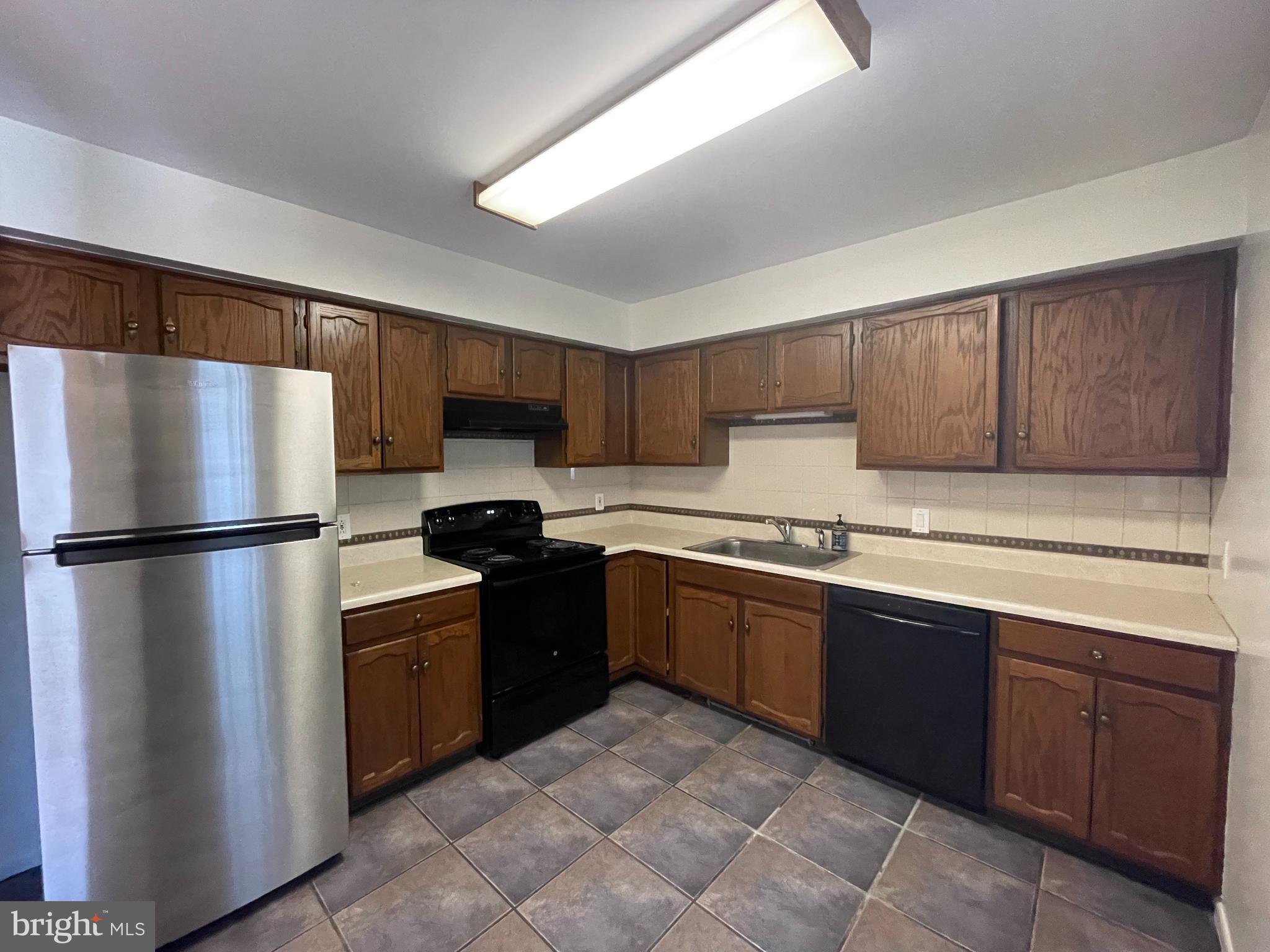 279 Valley Stream Lane Chesterbrook, PA 19087 - Photo 7 of 25