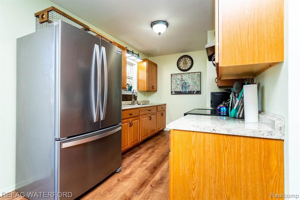 5076 West Thompson Road Linden, MI 48451 - Photo 11 of 38