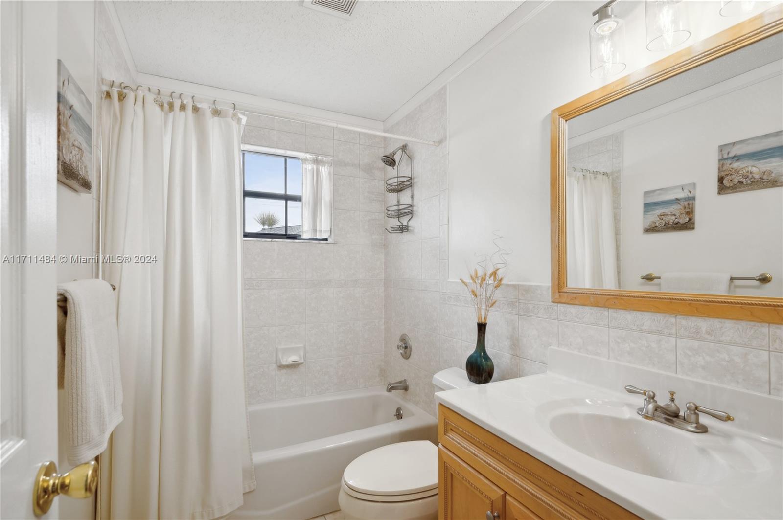 2430 Southwest 86th Avenue Miramar, FL 33025 - Photo 15 of 17