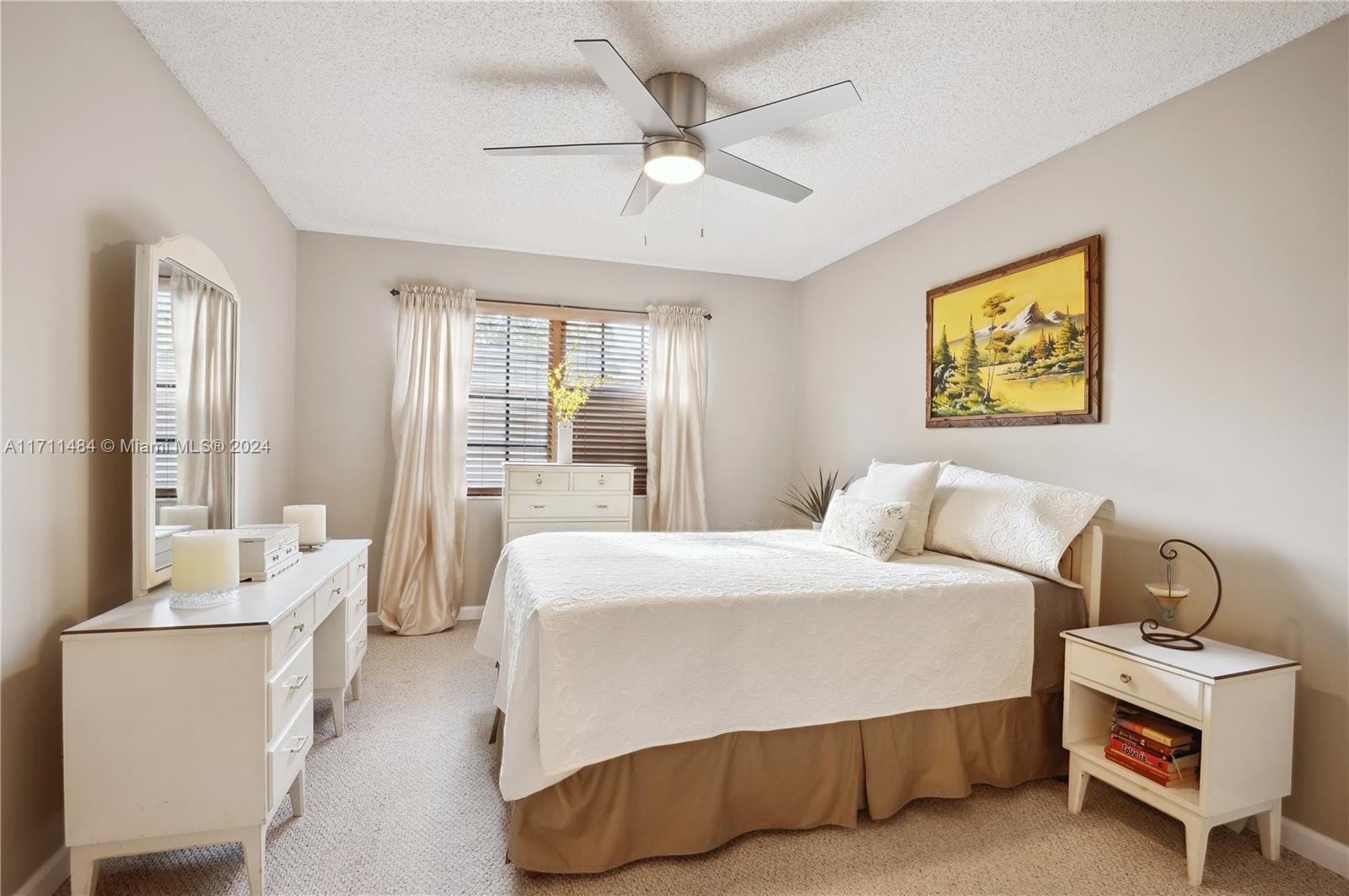 2430 Southwest 86th Avenue Miramar, FL 33025 - Photo 9 of 17
