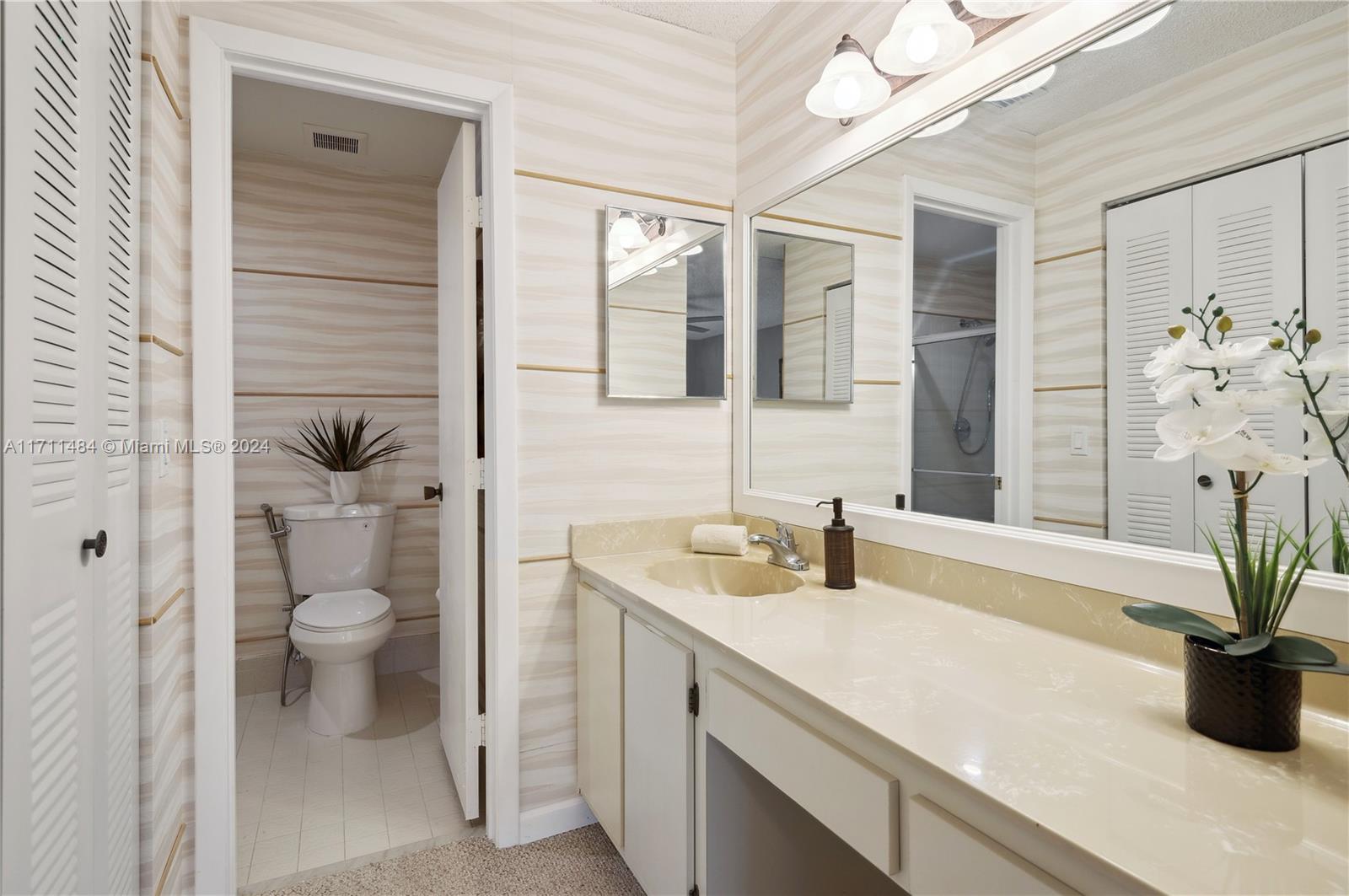 2430 Southwest 86th Avenue Miramar, FL 33025 - Photo 10 of 17