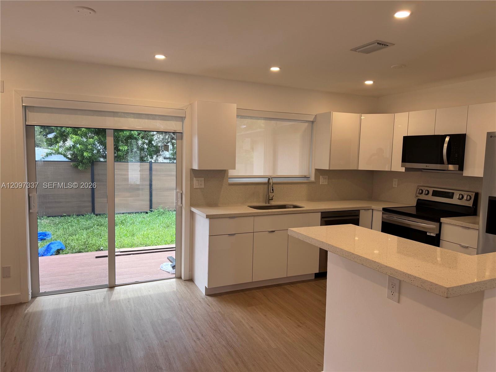 350 Southwest 17th Road, Unit 350 Miami, FL 33129 - Photo 9 of 20 Gallery Image 9