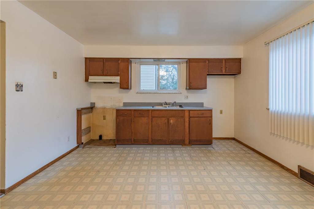 303 Oak Street Butler, PA 16001 - Photo 19 of 25 Gallery Image 19