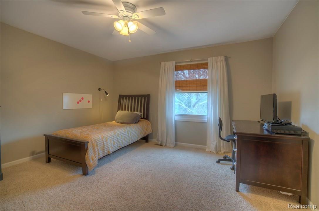 3140 Quail Ridge Circle Rochester, MI 48309 - Photo 36 of 45 Bedroom 3. All neutral decor. This home is move-in ready!