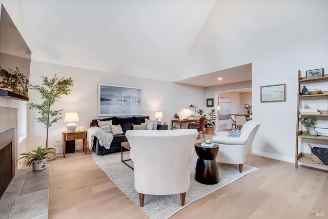 $995,000 | 366 Avenida Barbera, Sonoma, CA 95476