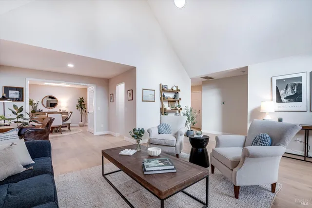 $995,000 | 366 Avenida Barbera, Sonoma, CA 95476