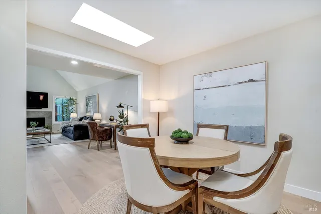 $995,000 | 366 Avenida Barbera, Sonoma, CA 95476