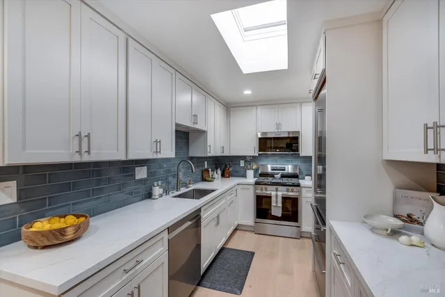 $995,000 | 366 Avenida Barbera, Sonoma, CA 95476