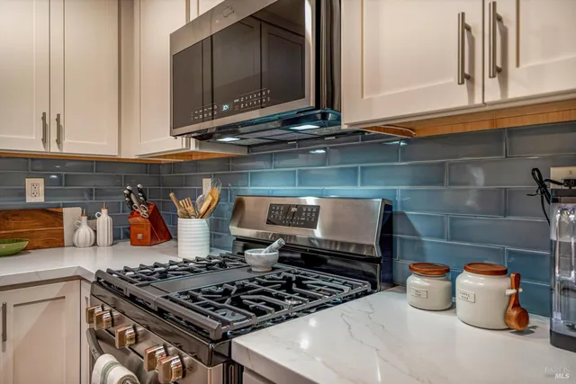 $995,000 | 366 Avenida Barbera, Sonoma, CA 95476