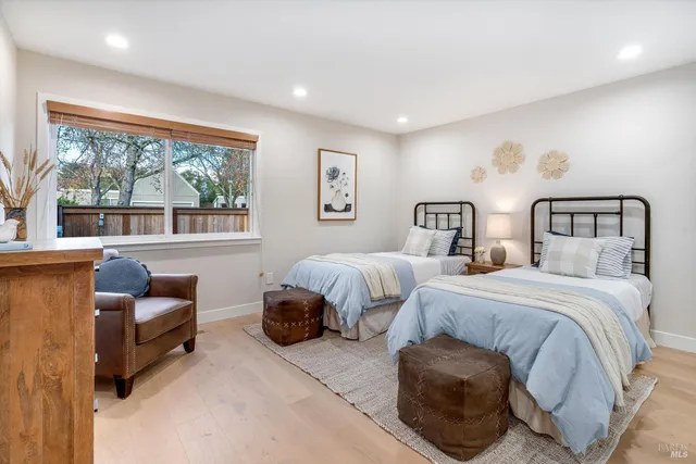 $995,000 | 366 Avenida Barbera, Sonoma, CA 95476