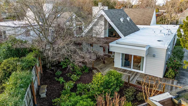 $995,000 | 366 Avenida Barbera, Sonoma, CA 95476