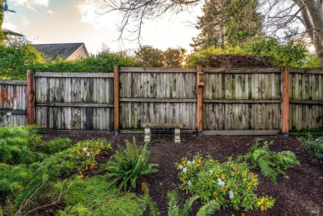 $995,000 | 366 Avenida Barbera, Sonoma, CA 95476