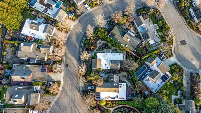 $995,000 | 366 Avenida Barbera, Sonoma, CA 95476