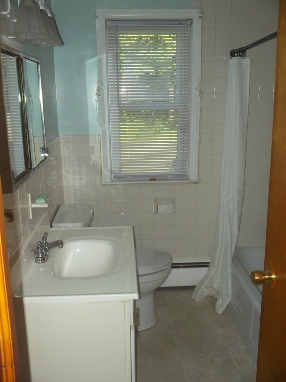 232 Slater Avenue Springfield, MA 01119 - Photo 8 of 15 Gallery Image 8