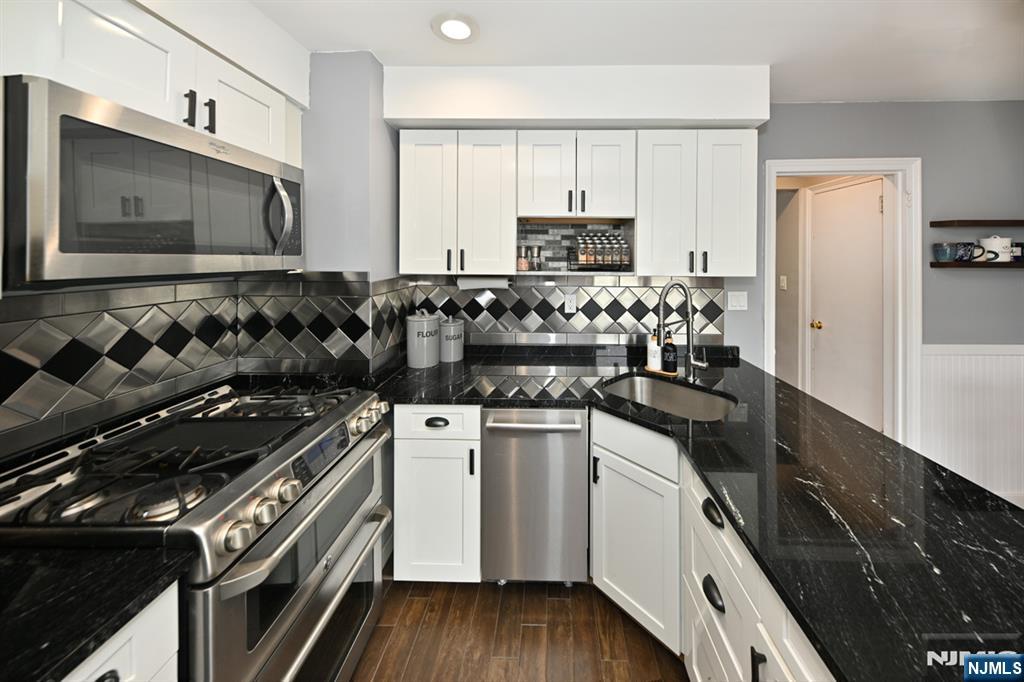 575 Allwood Road Clifton, NJ 07012 - Photo 5 of 21