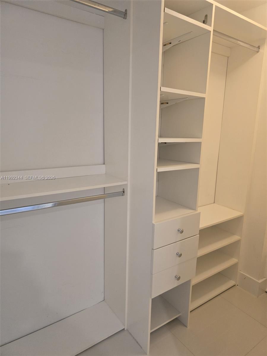 60 Southwest 13th Street, Unit 2604 Miami, FL 33130 - Photo 5 of 20