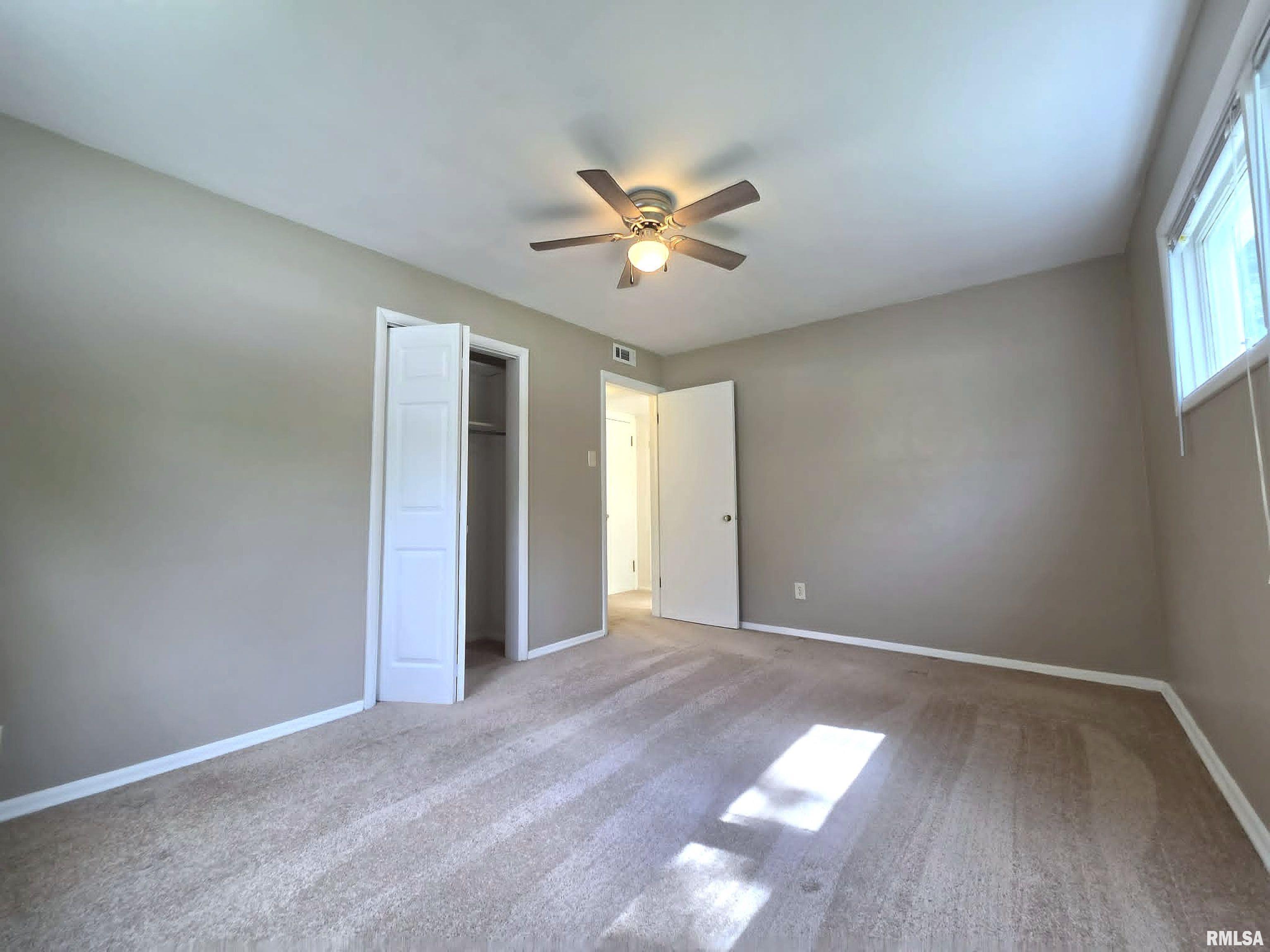 1913 South 12th Street Quincy, IL 62301 - Photo 8 of 20