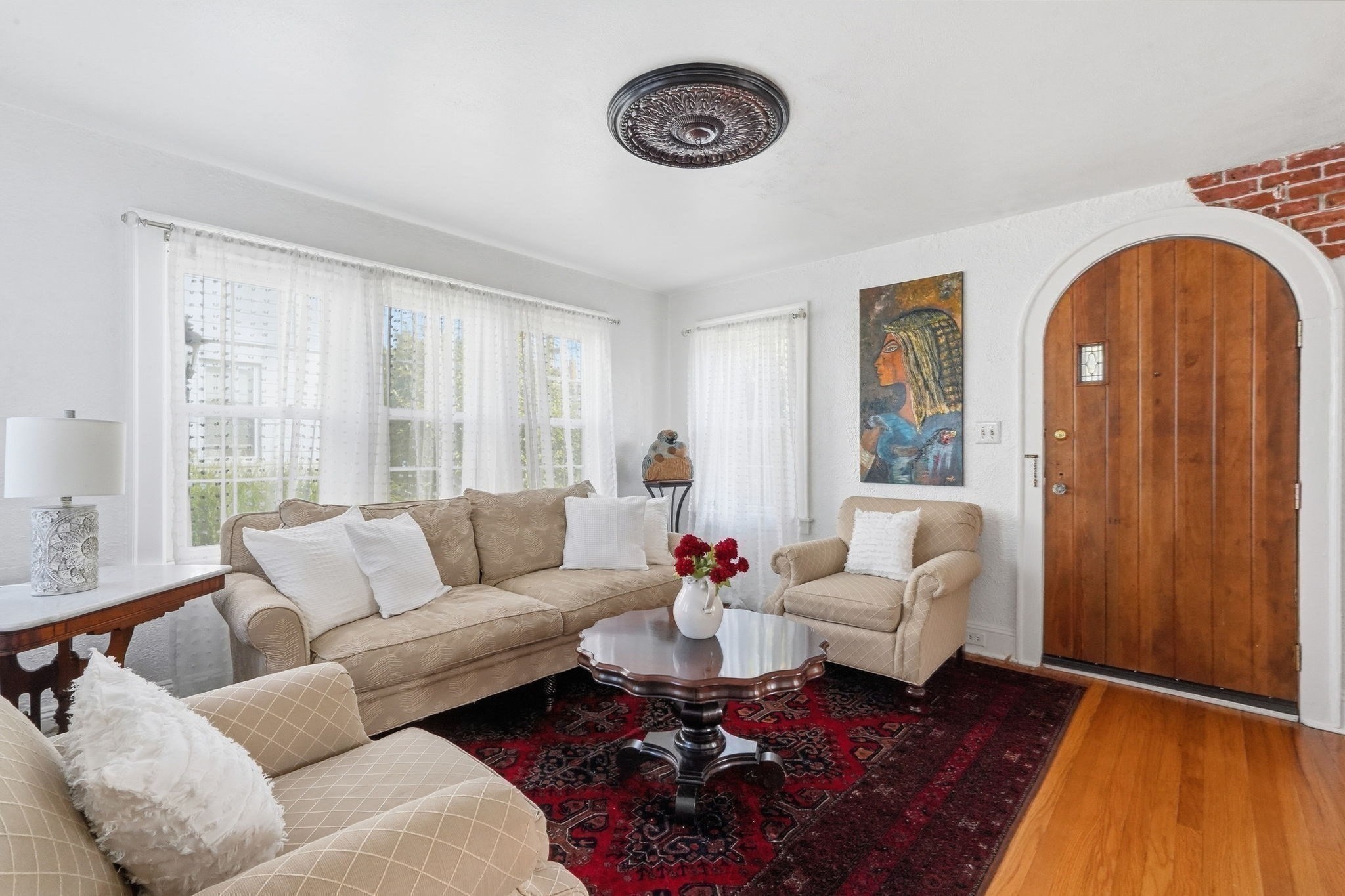 104 Wayne Street Springfield, MA 01118 - Photo 4 of 42 Gallery Image 4