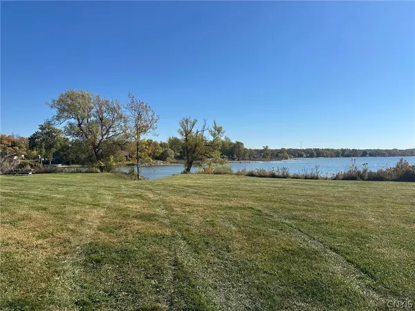 $395,000 | 26172 Walrath Road, Lyme, NY 13622