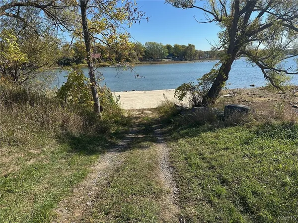 $395,000 | 26172 Walrath Road, Lyme, NY 13622