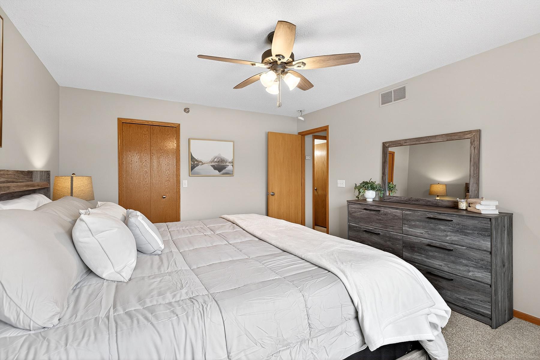 17975 Cobblestone Way Eden Prairie, MN 55347 - Photo 16 of 22