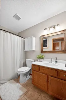 $270,000 | 17975 Cobblestone Way, Eden Prairie, MN 55347