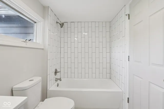 $199,500 | 107 South Main Street, Brooklyn, IN 46111