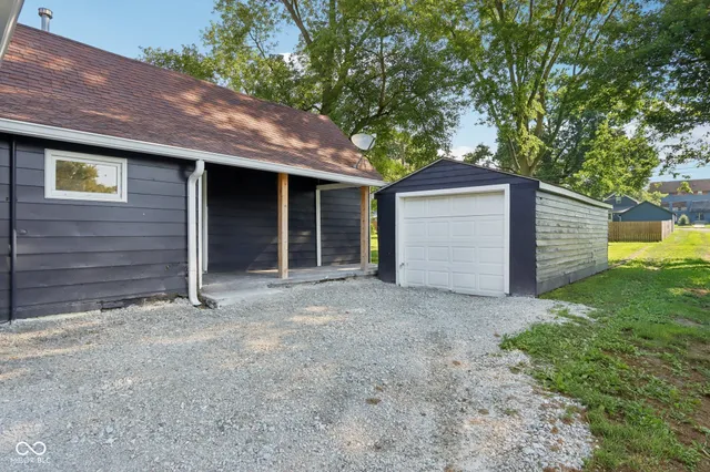 $199,500 | 107 South Main Street, Brooklyn, IN 46111
