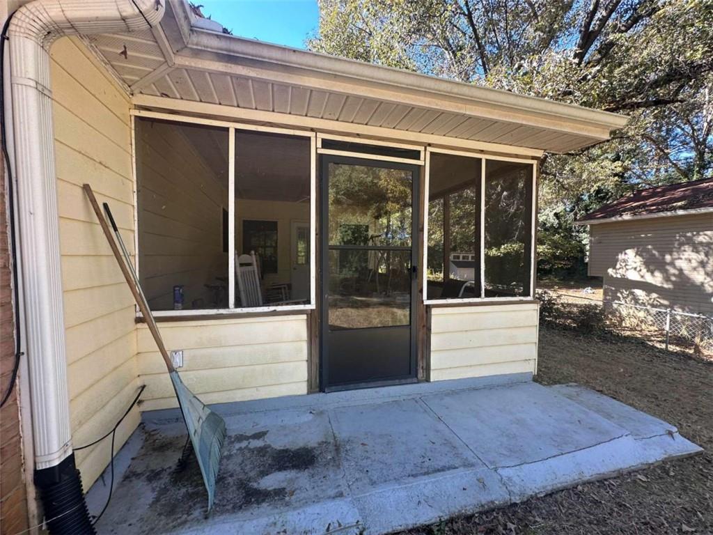 574 Almand Branch Road Southeast Conyers, GA 30094 - Photo 7 of 37