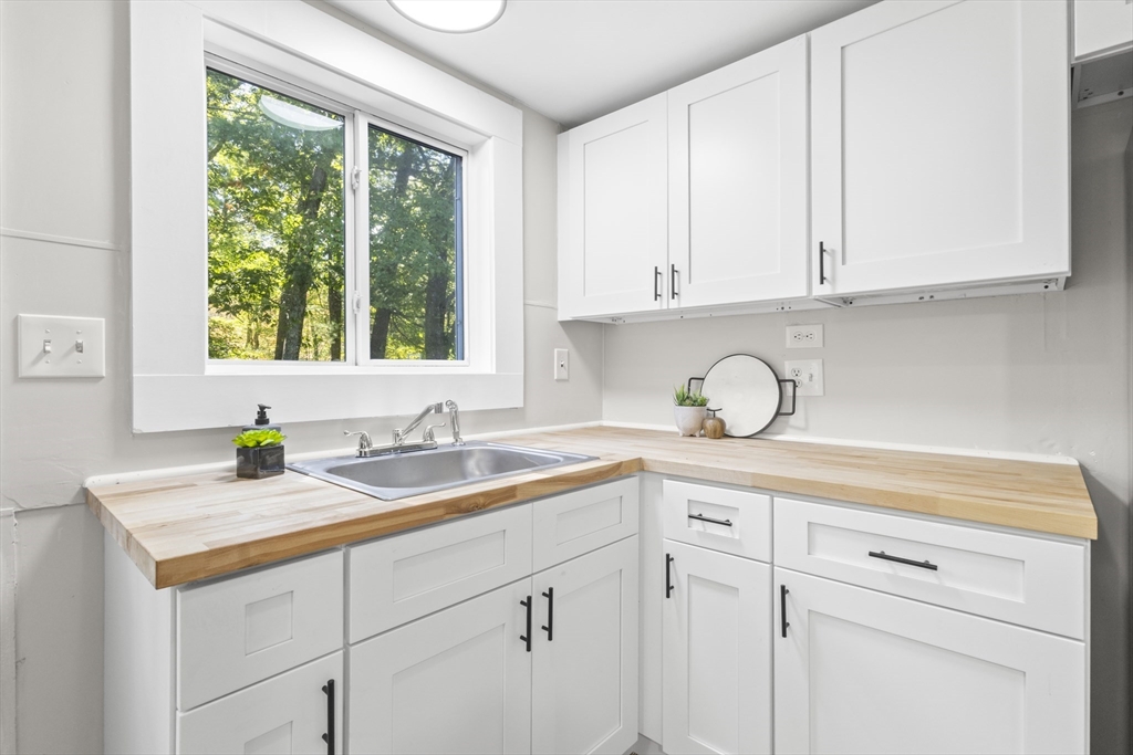 378 Old Colony Road Norton, MA 02766 - Photo 3 of 38 Gallery Image 3